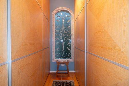 Casa à venda com 250m², 4 quartos e 5 vagas Casa à venda com 250m², 4 quartos e 5 vagasCloset da Suíte