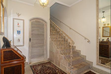 Casa à venda com 250m², 4 quartos e 5 vagas Casa à venda com 250m², 4 quartos e 5 vagasSala - Hall de entrada da casa