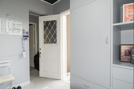 Casa à venda com 250m², 4 quartos e 5 vagas Casa à venda com 250m², 4 quartos e 5 vagasEdícula - Sala