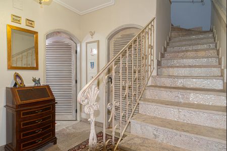 Casa à venda com 250m², 4 quartos e 5 vagas Casa à venda com 250m², 4 quartos e 5 vagasSala - Hall de entrada da casa