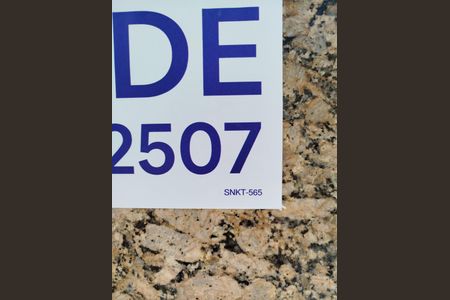 Apartamento à venda com 175m², 3 quartos e 3 vagas Apartamento à venda com 175m², 3 quartos e 3 vagasPlaca SNKT-565