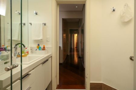 Apartamento à venda com 175m², 3 quartos e 3 vagas Apartamento à venda com 175m², 3 quartos e 3 vagasBanheiro da Suíte 3