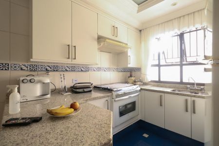 Apartamento à venda com 175m², 3 quartos e 3 vagas Apartamento à venda com 175m², 3 quartos e 3 vagasCozinha