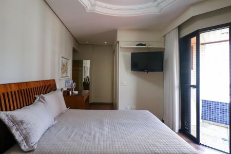 Apartamento à venda com 175m², 3 quartos e 3 vagas Apartamento à venda com 175m², 3 quartos e 3 vagasSuíte 3