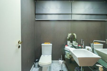 Apartamento à venda com 175m², 3 quartos e 3 vagas Apartamento à venda com 175m², 3 quartos e 3 vagasLavabo