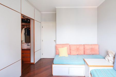 Apartamento à venda com 175m², 3 quartos e 3 vagas Apartamento à venda com 175m², 3 quartos e 3 vagasSuíte 2