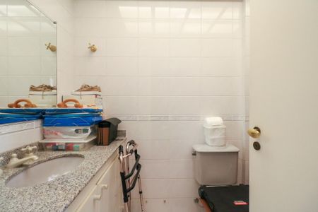 Apartamento à venda com 175m², 3 quartos e 3 vagasBanheiro da Suíte 1