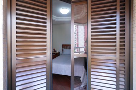 Apartamento à venda com 175m², 3 quartos e 3 vagas Apartamento à venda com 175m², 3 quartos e 3 vagasVaranda Suíte 3