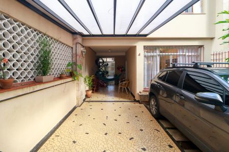 Casa para alugar com 200m², 3 quartos e 3 vagas Casa para alugar com 200m², 3 quartos e 3 vagasGaragem