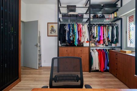 Casa para alugar com 200m², 3 quartos e 3 vagas Casa para alugar com 200m², 3 quartos e 3 vagasSuíte