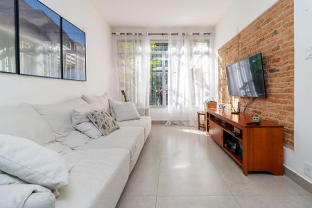 Sala de casa para alugar com 3 quartos, 200m² em Santo Amaro, São Paulo