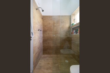 Casa para alugar com 200m², 3 quartos e 3 vagas Casa para alugar com 200m², 3 quartos e 3 vagasSuíte - Banheiro