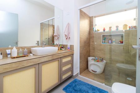 Casa para alugar com 200m², 3 quartos e 3 vagas Casa para alugar com 200m², 3 quartos e 3 vagasBanheiro 2