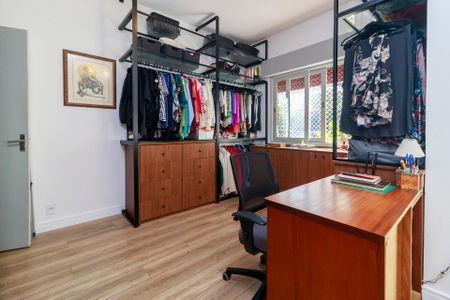 Casa para alugar com 200m², 3 quartos e 3 vagas Casa para alugar com 200m², 3 quartos e 3 vagasSuíte