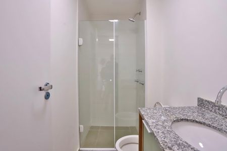 Banheiro de kitnet/studio para alugar com 1 quarto, 30m² em Mooca, São Paulo