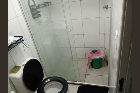 Banheiro de apartamento à venda com 2 quartos, 43m² em São José, Porto Alegre