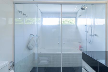 Casa para alugar com 300m², 3 quartos e 2 vagas Casa para alugar com 300m², 3 quartos e 2 vagasBanheiro da Suíte 2