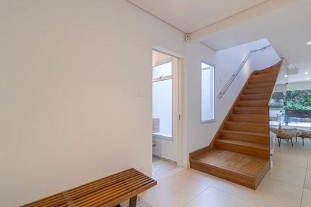 Casa para alugar com 300m², 3 quartos e 2 vagas Casa para alugar com 300m², 3 quartos e 2 vagasEntrada