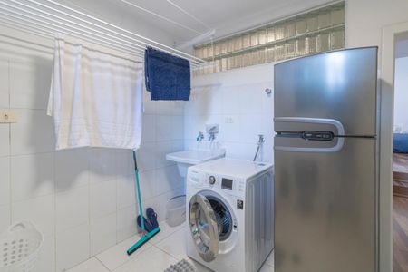 Casa para alugar com 300m², 3 quartos e 2 vagas Casa para alugar com 300m², 3 quartos e 2 vagasÁrea de Serviço