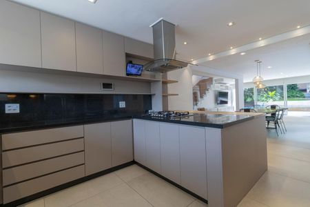 Casa para alugar com 300m², 3 quartos e 2 vagas Casa para alugar com 300m², 3 quartos e 2 vagasCozinha