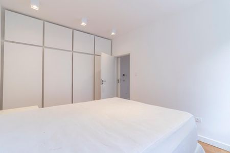 Casa para alugar com 300m², 3 quartos e 2 vagas Casa para alugar com 300m², 3 quartos e 2 vagasQuarto Suíte 1