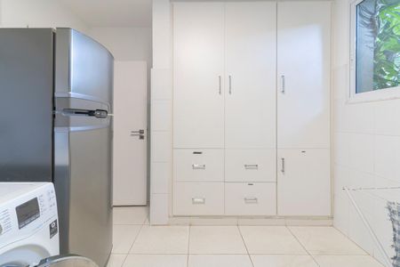 Casa para alugar com 300m², 3 quartos e 2 vagas Casa para alugar com 300m², 3 quartos e 2 vagasÁrea de Serviço