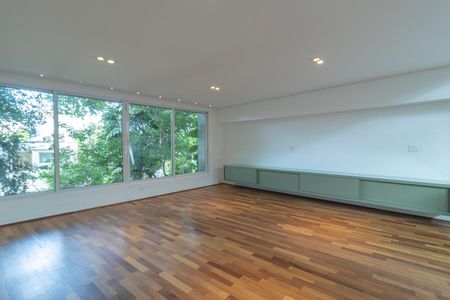 Casa para alugar com 300m², 3 quartos e 2 vagas Casa para alugar com 300m², 3 quartos e 2 vagasPiso Superior Edicula