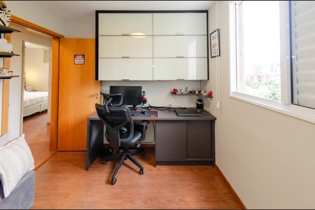 Apartamento para alugar com 87m², 3 quartos e 2 vagas Apartamento para alugar com 87m², 3 quartos e 2 vagasQuarto 2