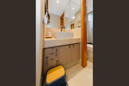 Apartamento para alugar com 87m², 3 quartos e 2 vagas Apartamento para alugar com 87m², 3 quartos e 2 vagasBanheiro social