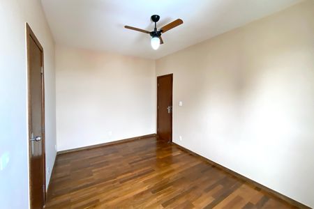 Apartamento à venda com 188m², 5 quartos e 2 vagas Apartamento à venda com 188m², 5 quartos e 2 vagasSuite