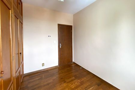 Apartamento à venda com 188m², 5 quartos e 2 vagas Apartamento à venda com 188m², 5 quartos e 2 vagasQuarto 3