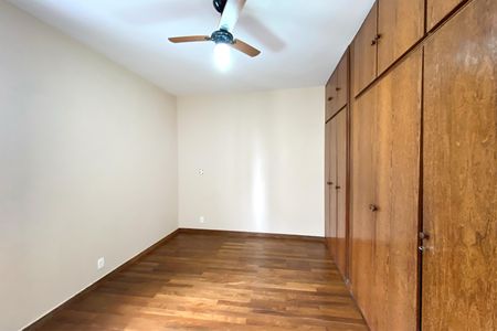 Apartamento à venda com 188m², 5 quartos e 2 vagas Apartamento à venda com 188m², 5 quartos e 2 vagasQuarto 2