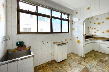 Apartamento à venda com 188m², 5 quartos e 2 vagasÁrea de Serviço