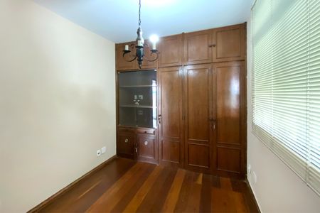 Apartamento à venda com 188m², 5 quartos e 2 vagas Apartamento à venda com 188m², 5 quartos e 2 vagasQuarto 5