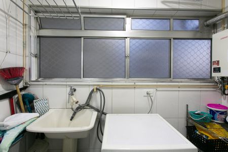 Apartamento à venda com 69m², 3 quartos e 1 vagaÁrea de Serviço