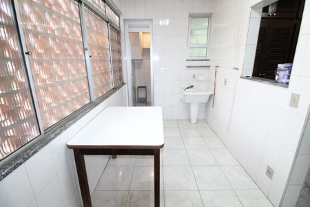 Apartamento para alugar com 128m², 3 quartos e 1 vagaÁrea de Serviço