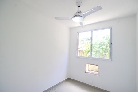 Quarto 1 de apartamento para alugar com 2 quartos, 55m² em Taquara, Rio de Janeiro