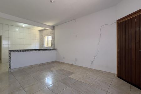 Sala de casa para alugar com 2 quartos, 75m² em Jardim Presidente Dutra, Guarulhos