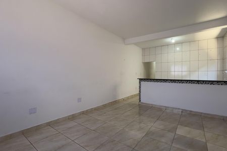 Sala de casa para alugar com 2 quartos, 75m² em Jardim Presidente Dutra, Guarulhos