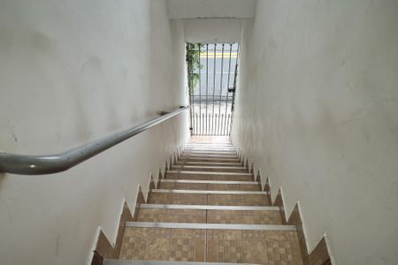 Casa à venda com 102m², 5 quartos e 2 vagascorredor ( acesso a casa  )