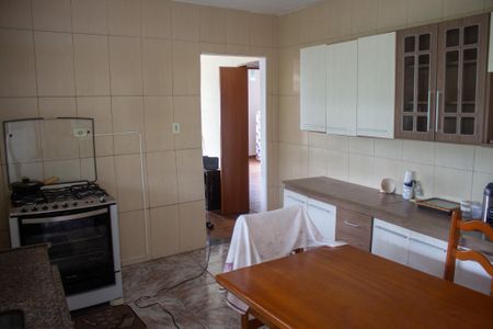 Casa para alugar com 200m², 3 quartos e 6 vagasCozinha