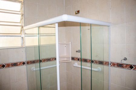 Casa para alugar com 200m², 3 quartos e 6 vagasBanheiro