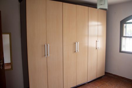 Quarto 1 de casa para alugar com 3 quartos, 200m² em Vila Zampol, Ribeirão Pires