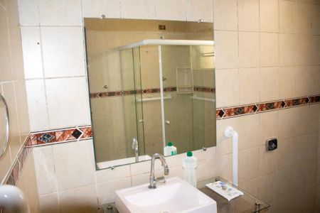 Casa para alugar com 200m², 3 quartos e 6 vagasBanheiro