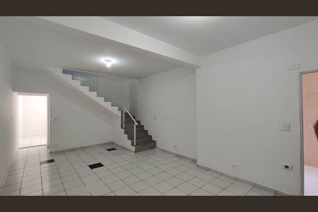 Sala de casa para alugar com 3 quartos, 150m² em Vila Júlia, Poá