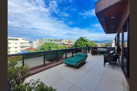 Apartamento para alugar com 420m², 4 quartos e 3 vagas Apartamento para alugar com 420m², 4 quartos e 3 vagasVaranda