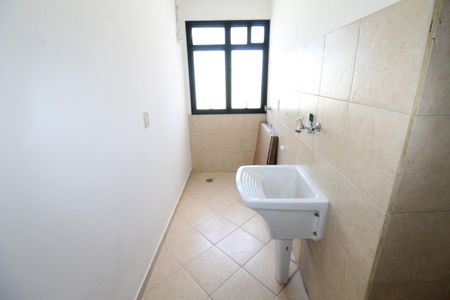 Apartamento para alugar com 75m², 3 quartos e 1 vagaÁrea de Serviço