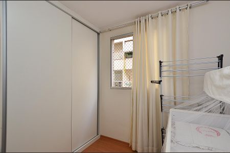 Apartamento à venda com 61m², 2 quartos e 1 vagaQuarto 2