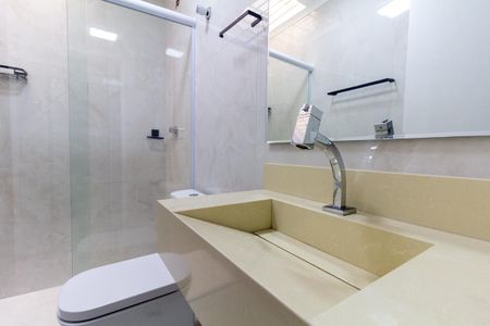 Casa à venda com 138m², 2 quartos e 1 vaga Casa à venda com 138m², 2 quartos e 1 vagaBanheiro