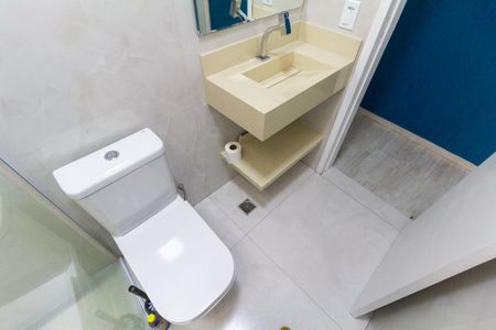 Casa à venda com 138m², 2 quartos e 1 vaga Casa à venda com 138m², 2 quartos e 1 vagaBanheiro